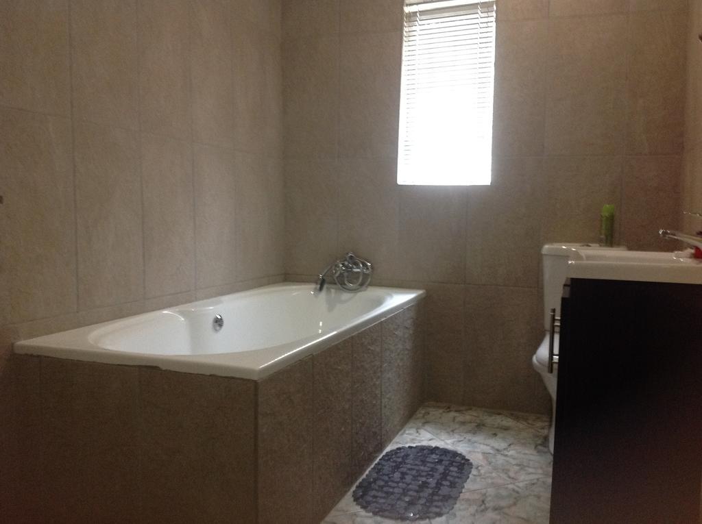 ארמלו La Picasso Guesthouse חדר תמונה
