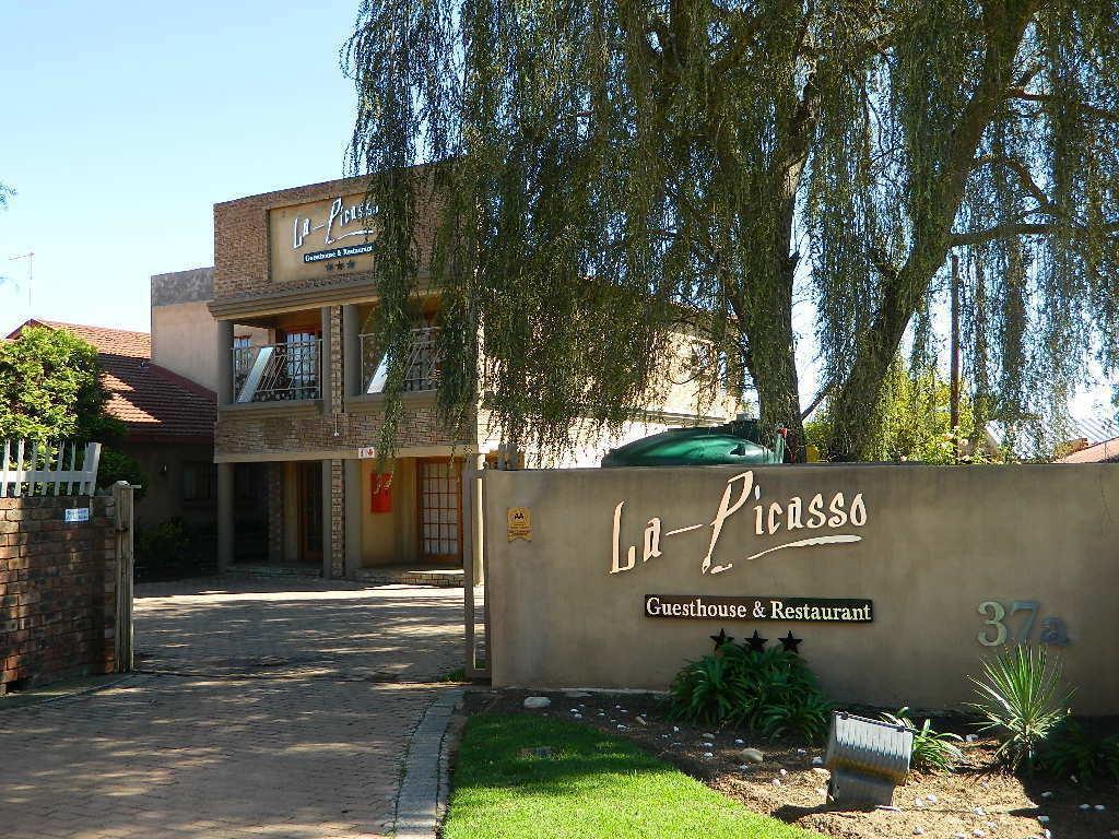 ארמלו La Picasso Guesthouse מראה חיצוני תמונה